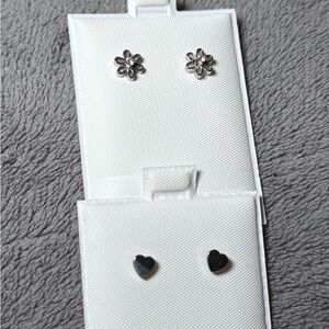 Infant Daisy Floral and Solid Heart Stud Earrings Set
